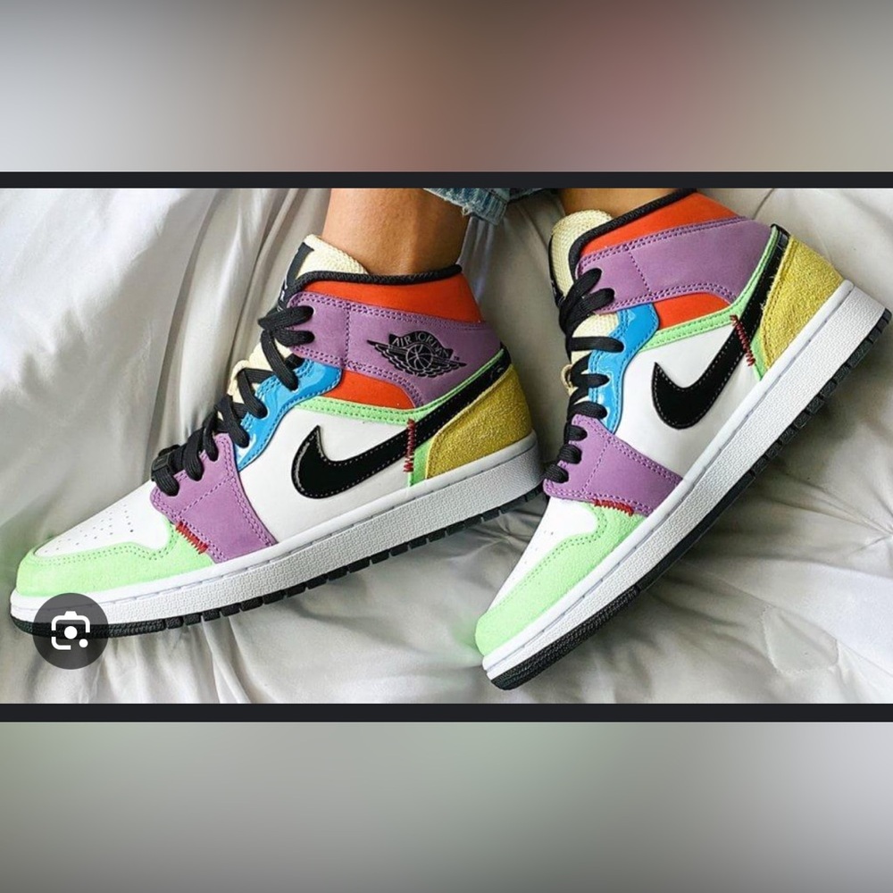 Women’s Jordan 1 Mid Lightbulb